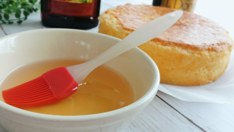 スポンジケーキ　しっとり　シロップ