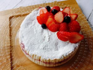 いちごのチーズケーキレシピ デコレーションをプロ風にするテクニック