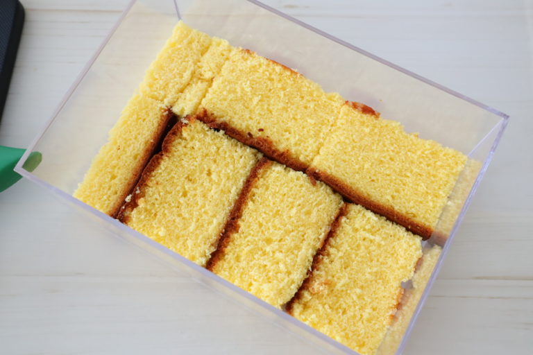 ひな祭りケーキの手作り簡単レシピ！100均素材でピンク色・いちごティラミス