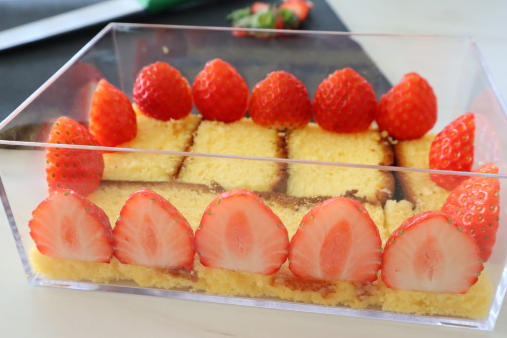ひな祭りケーキの手作り簡単レシピ！100均素材でピンク色・いちごティラミス