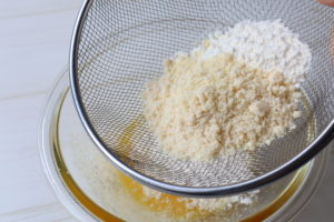 アーモンドプードルは代用できる 小麦粉やきな粉は代わりに使えるかケーキ作りで検証