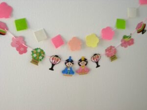 ダイソー100均ひな祭り22 お雛様や飾りつけグッズ ガーランドやステッカー セリアも