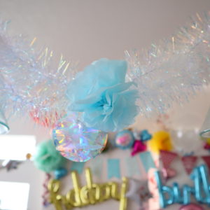 セリア100均誕生日バースデー パーティーグッズ バルーン風船ガーランド ケーキろうそく 飾り付け例も