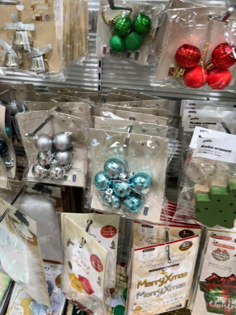 セリア　クリスマス　オーナメント