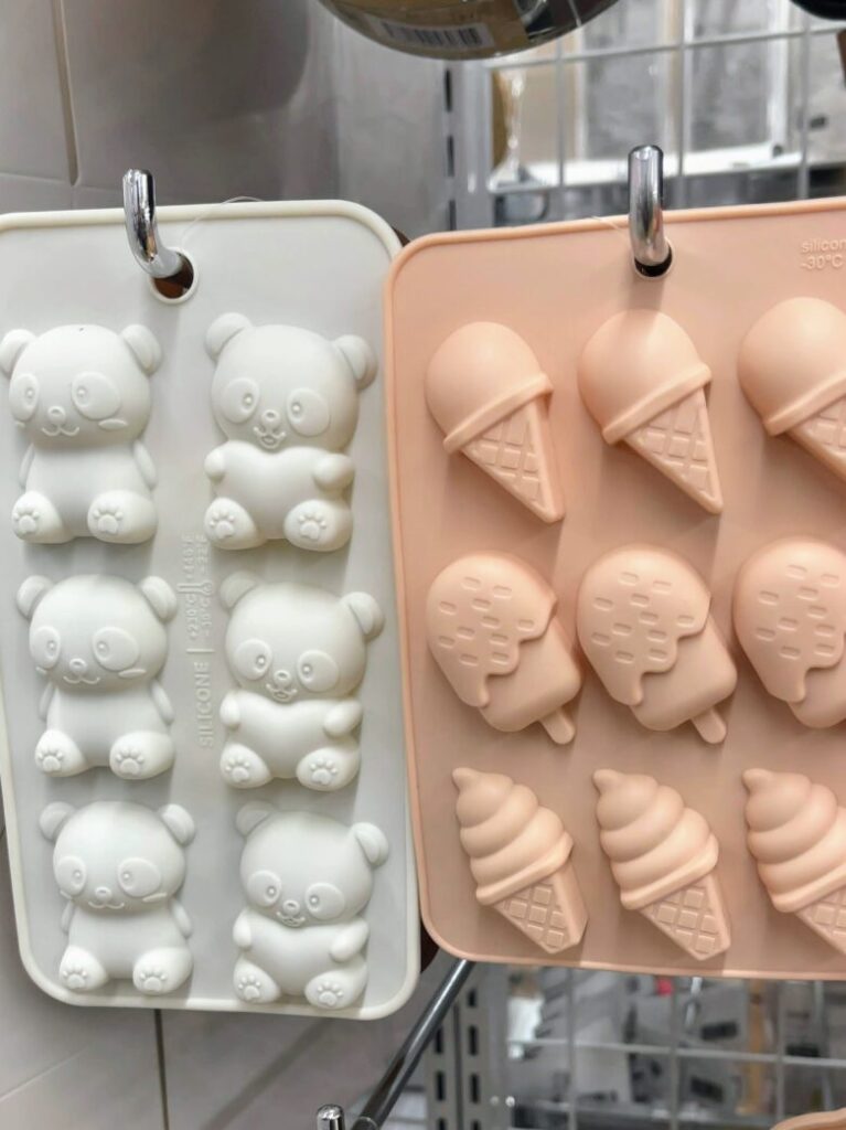 ダイソー　チョコ型