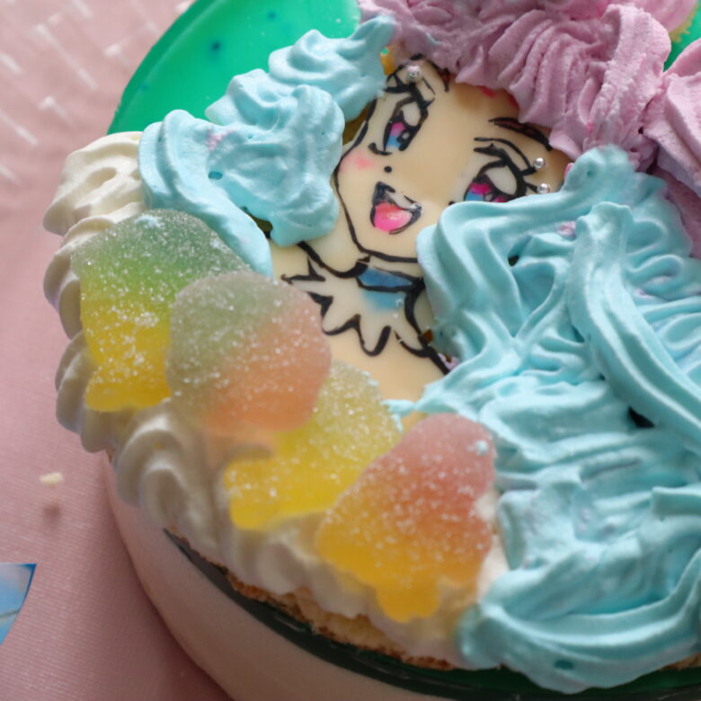 プリキュアケーキを手作り！トロピカルージュ【キュアラメール】の立体的キャラクターケーキを作る方法