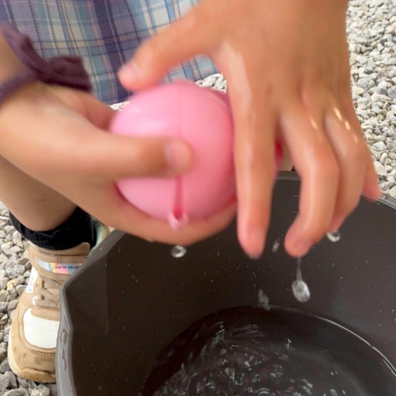 繰り返し使える水風船　マグネット