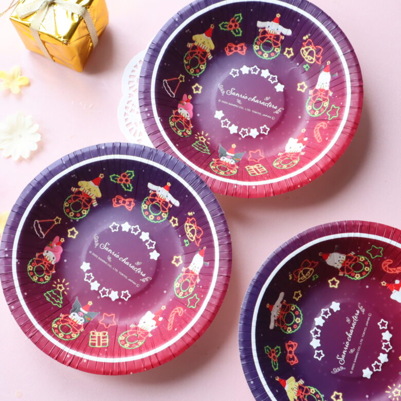 ダイソー　クリスマス　サンリオ