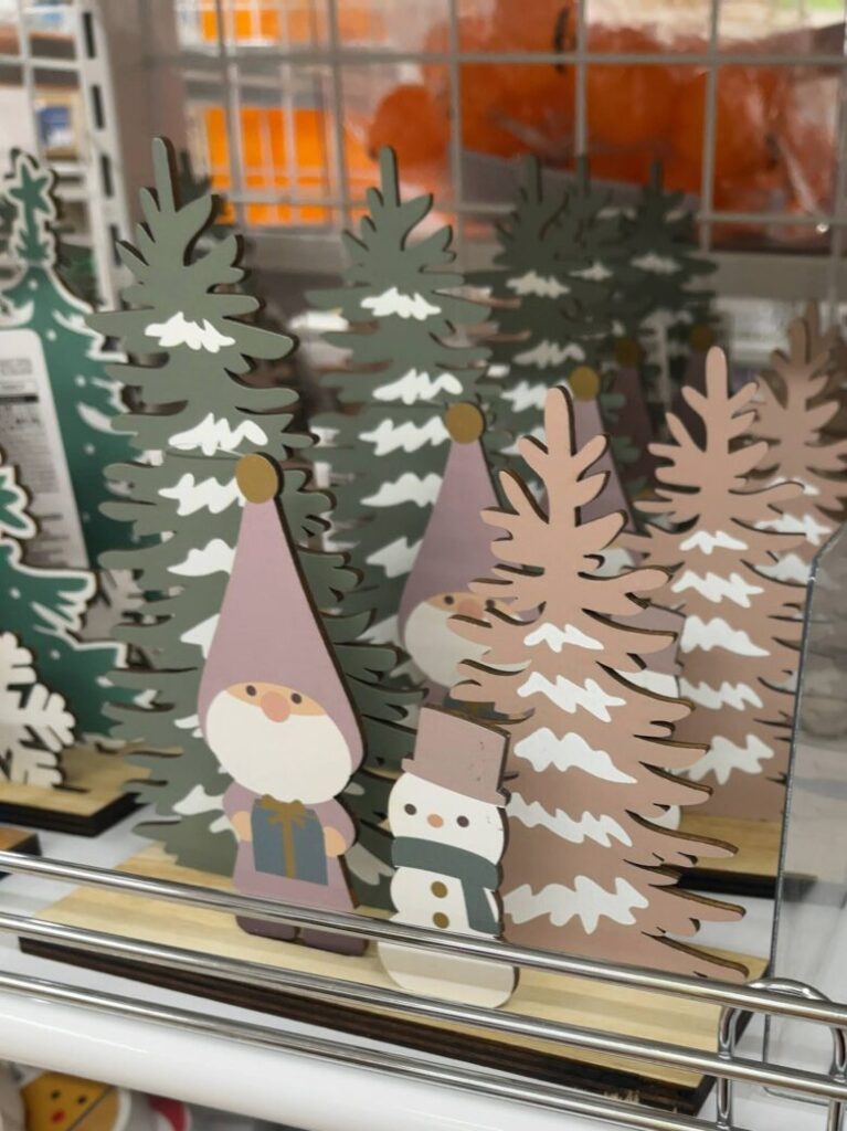 ダイソー　クリスマス置物
