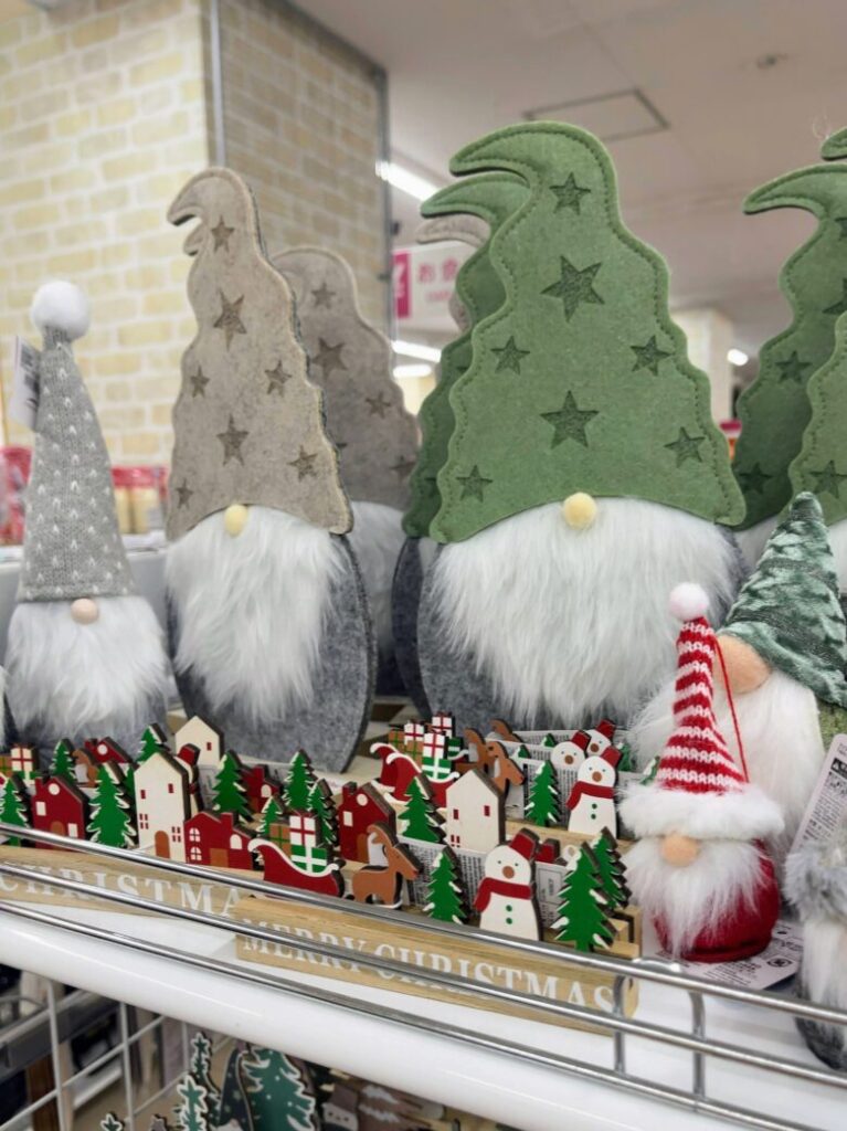 ダイソー　クリスマス置物
