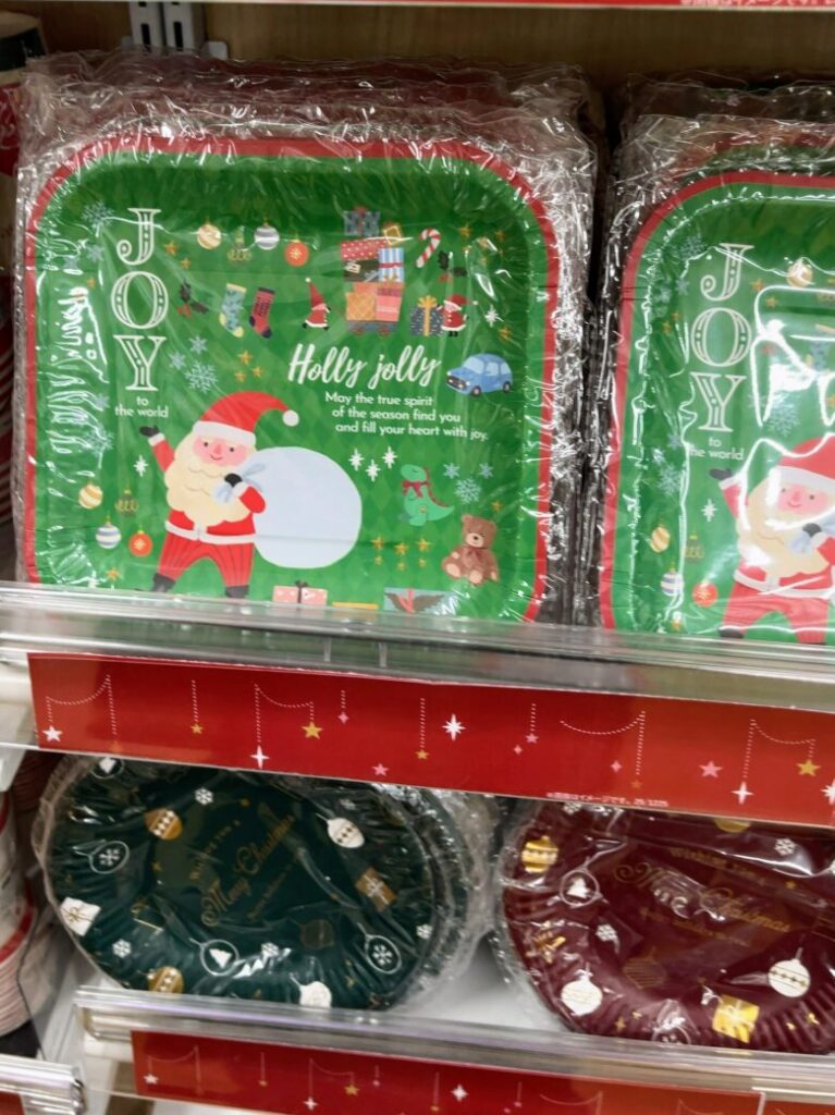 ダイソー　クリスマス紙皿
