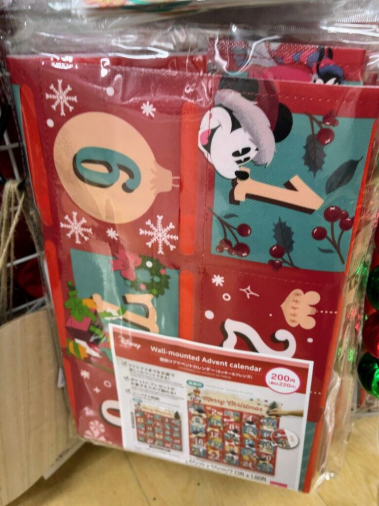 ダイソー　クリスマス　ディズニー
