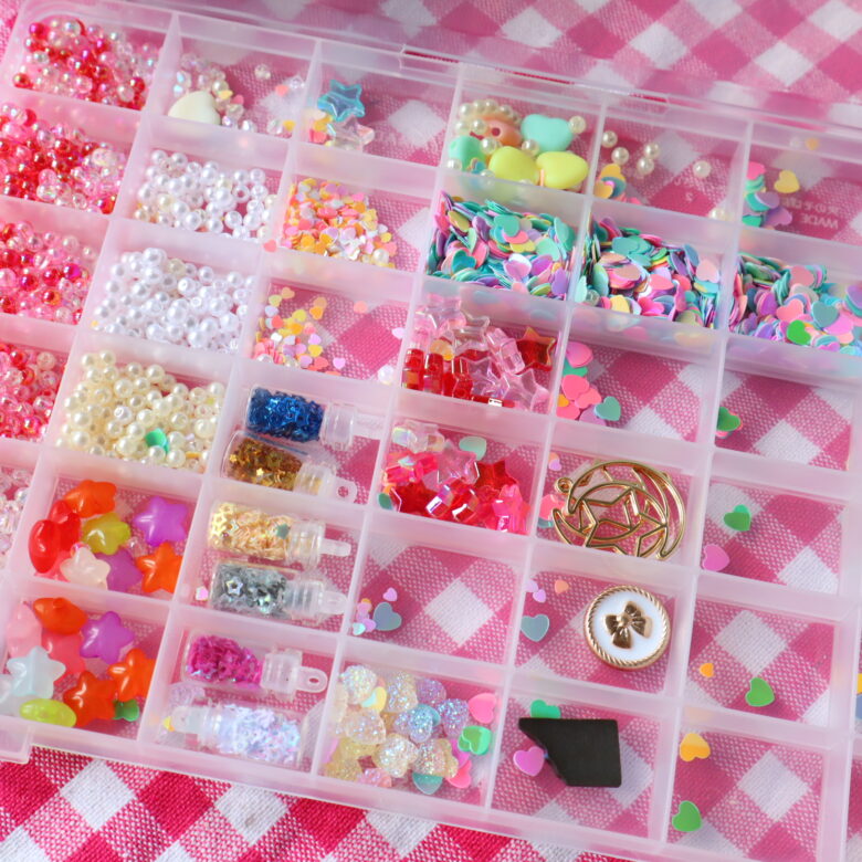 シャカシャカキーホルダー　手作り　100均
